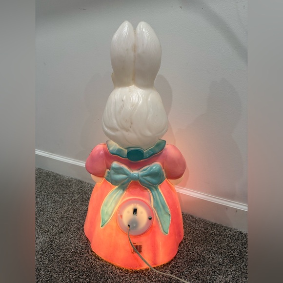 Vintage Mr and Mrs Easter Bunny blow molds - Picture 5 of 13